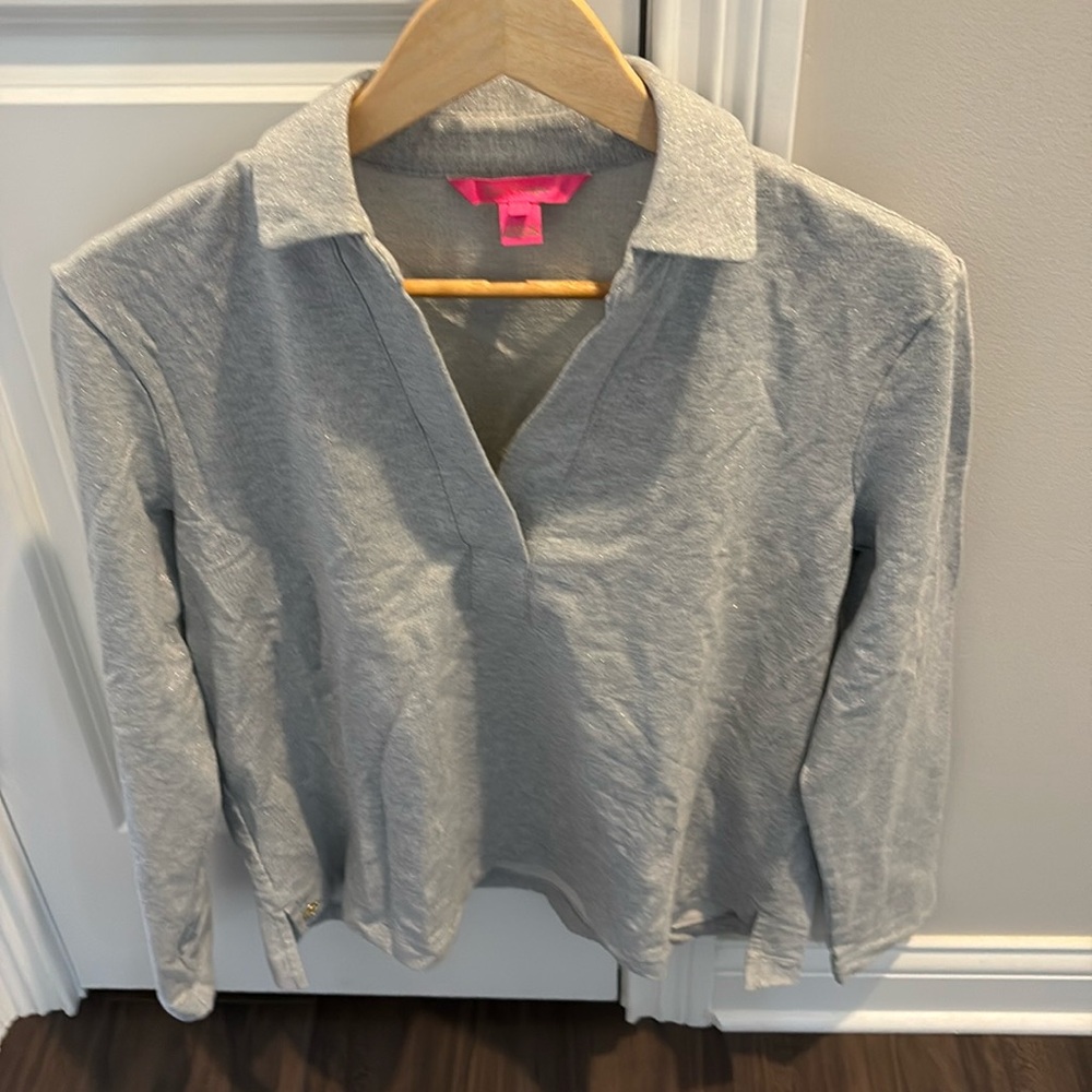 Lilly Pulitzer gray shimmer lounge top